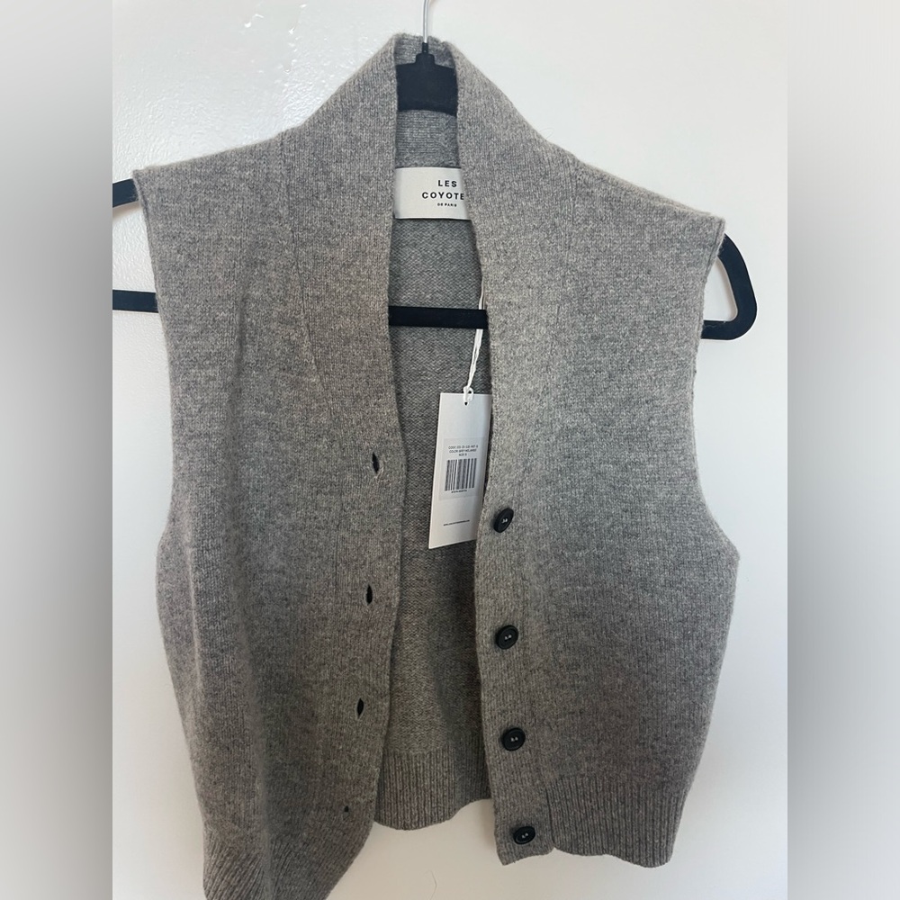 Le’s Coyotes De Paris button down sweater vest top